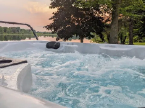 Lake House with Swimming and Kayaks Hotels in Branch County