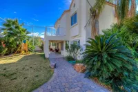 Family Friendly Desert oasis on golf course with Heated Pool!