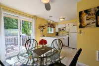 Country View Cottages, charming Cottage Near Downtown Carlton