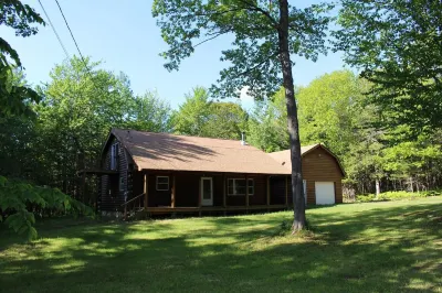 Log Cabin Near town Hotels near Stanley Museum
