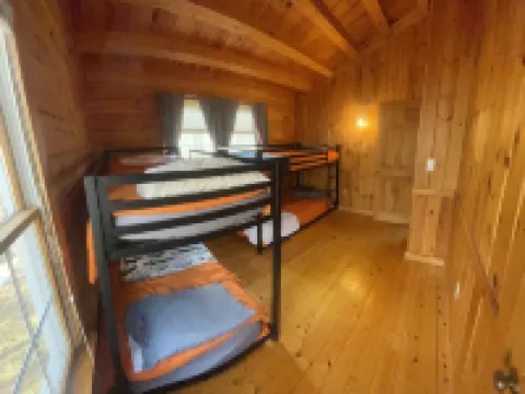 Log Cabin 1.6 Miles from Newfound Lake! Pet Friendly! Sleeps up to 10 Hotels in Bristol