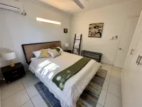 Beachfront Apartment on Nightcliff Foreshore Отели в г. 