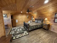 Spacious house with amazing mountain views in the Potato Hills