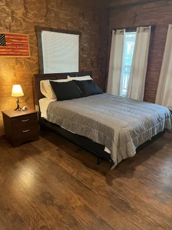 The Texas Rig - Cabin on Caddo Lake