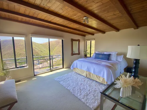 Raptor's View - Million Dollar Views From The Ventura Hillsides