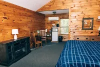 600 Sq. ft Cabin with King Size Bed - Quiet Location, Close to Skiing Hotels in der Nähe von Greek Peak Mountain Resort