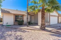 NEW Charming 3-bedroom house with POOL in Chandler Hotels near Jared