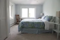 Dad's Cottage★ Private waterfront plus 3 King suites★