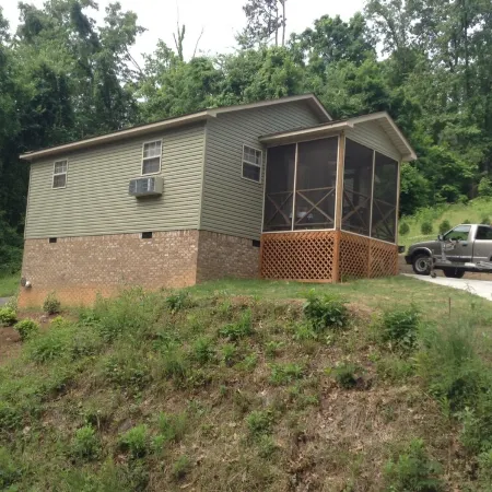 Cozy cabin on Lake Guntersville, Alabama