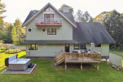 MtSnow/Stratton Chalet w/Hot Tub