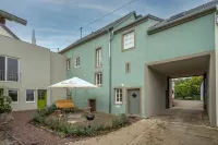 Nengshof apartment Buttercup