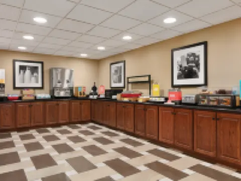 Hampton Inn & Suites Enid Hotels in Enid