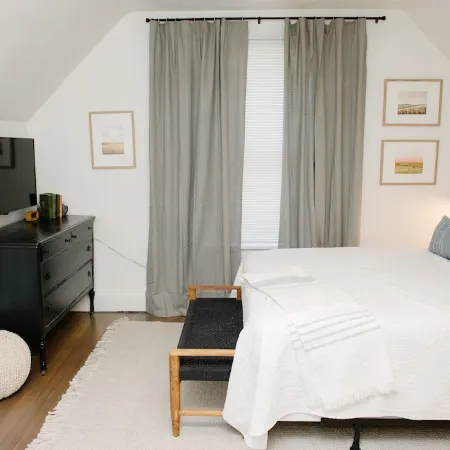 Downtown & Campus Wifi with Netflix 2Br 1Ba