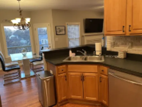 Beautiful Downtown Brick Road Home Oasis With Stadium View