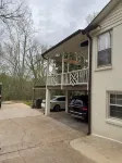 Historic Neighborhood-Quaint Street near Faulkner Woods-Walk to Square/Grove!! Hotels in 