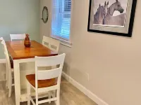 3BR Nautical Apt - Off Bellevue