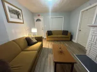 Cozy house in welcoming Cleveland with AC, WiFi - 2-Star