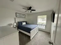 Central, Familial, w/ GAME Room, FIRE Pit, KING Bed ★ 4.6 mi from DFW Airport+