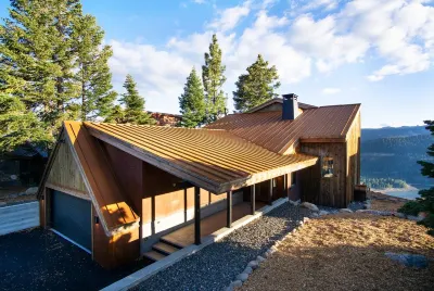 Luxury View Home - Hot Tub-Fire Pit-perfect for 2 Couples or 1 family Hotels near Donner Lake