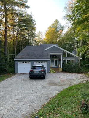 NEW! Woodridge Lake Gem! Sunny, spacious, recently updated contemporary home