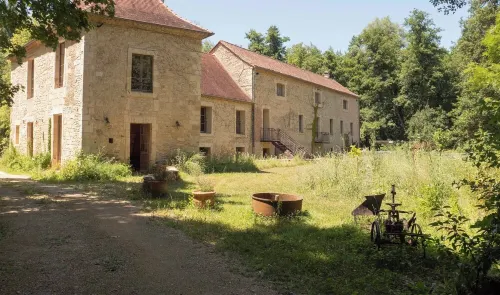 "La Chapelle aux Roses" Hotels in Le Bugue