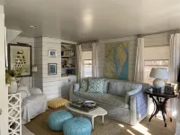 Adorable Amagansett Cottage, Walk to Town or Beach Hotels in Amagansett
