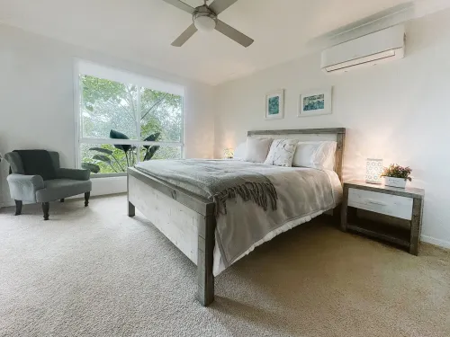 Kookaburra - Private One Bedroom Cottage with Lake View