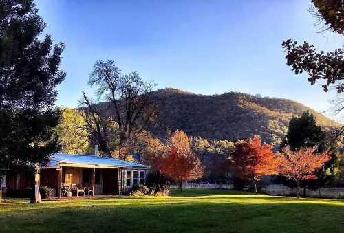 Historic Miners Cottage on Howqua River