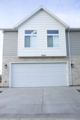 Lake House 542 at Paradise Parkway in Garden City