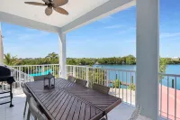 Brand new 5bed/6bath pool w/45 foot dockage - available with 2 more homes