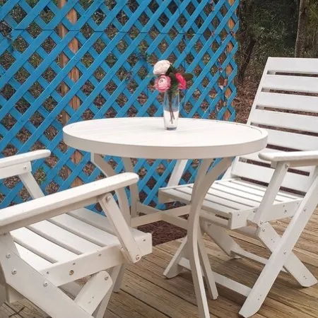 HEY, GET A ROOM! Couples Getaway : Bikes, beach chairs, umbrella :Central locale