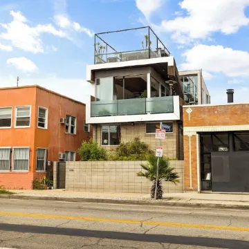 Dreamy Venice Beach 5BR House with Rooftop & Steps to Beach