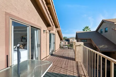 Cozy 2-Bedroom 2nd Story Condo with AC, Fitness Room and WiFi in St. George Utah