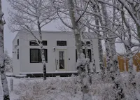 Centrally located luxury tiny home! A perfect base camp to adventure from!