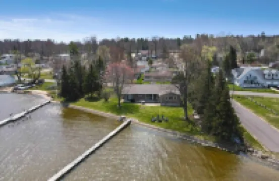 Lakefront Cottage with dock
