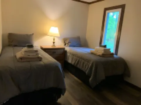 Apple Valley Lake, Pools and Beaches! Guest passes available for a fee. Hotels in Howard Township