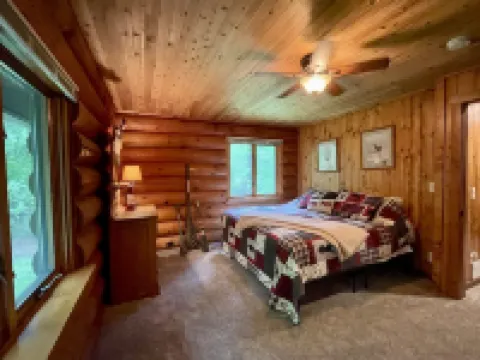 Family Log Cabin - Lake, Golf, Pool, Hike, Ski-Atv & Game Room - Northwoods WI Hotels in Burnett County