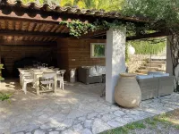 Charming Provencal farmhouse in Grasse Hotels in Grasse