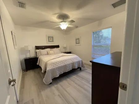 Stunning Villa in Golfer's Paradise/Canal Views