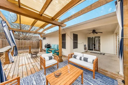 Getaway at Velias Way in Pflugerville 15 min from Downtown Austin!