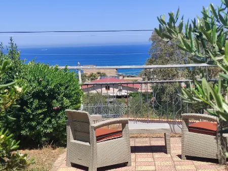 Vacation Home Near Palermo, Family-Friendly, Quiet, Free Wi-Fi Отели в г. Balestrate