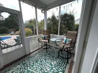Saltwater Pool-Hottub-4 Br 3 BA-King Beds-7 Miles to the Beach!