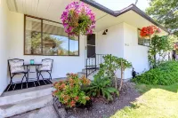 Short Walk to Downtown, AC, Coffee Bar, Patio