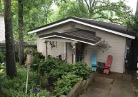 “Seclusion” - Swim-Boat Dock, Hot Tub, Fire Pit, Kayaks for rent on property