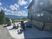 Off Grid Mountain Retreat w/ Amazing Views