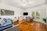 Luxury in the Park, King Beds, Washer & Dryer