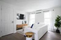 3 BR in the Heart of Middletown, Minutes from Beach!