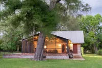 On the Beach, Teddy Roosevelt Stayed Here. Pet friendly, large fenced property