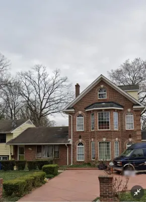 Le  Home HotelConnect travelers  with unique accommodations Hotels in North Springfield