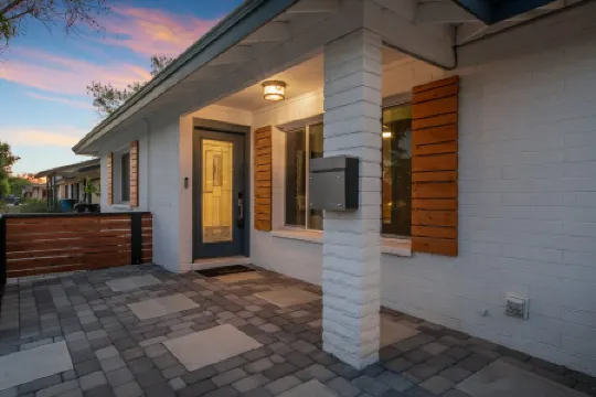 Chateau Balboa! Heated Pool/BBQ/Family Friendly